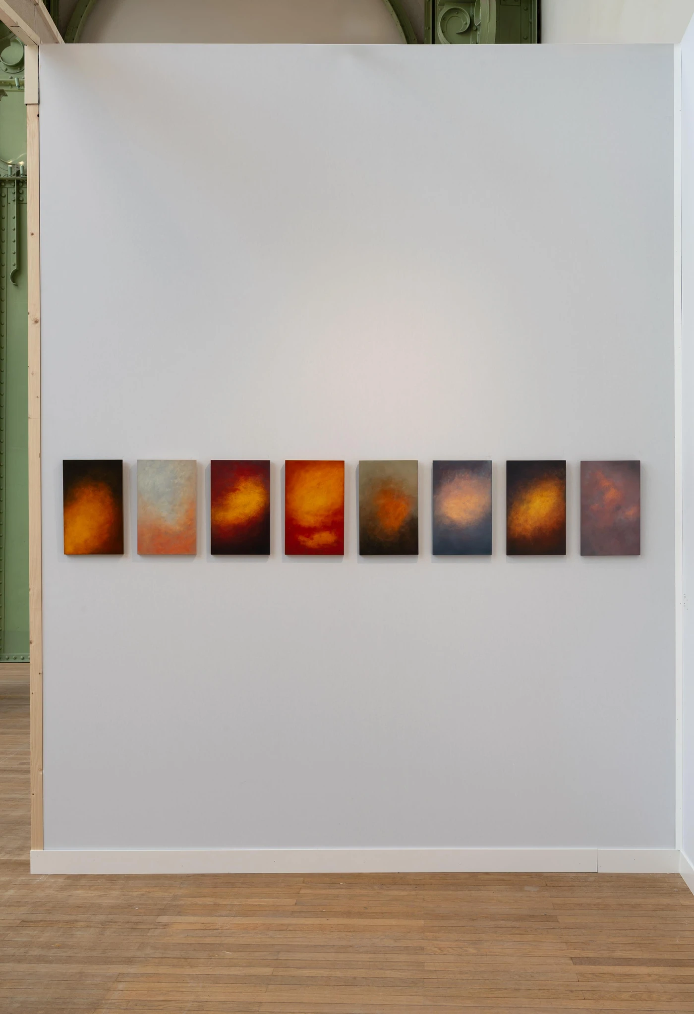 Tempêtes des Cieux, 2026, huile sur bois, 40 × 25 cm chacune. Stand de la Galerie Manon Sailly, Art Paris, Grand Palais.
